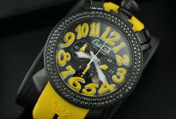魅力的なガガミラノGaGaMILANO 日本製クオーツ ダイヤベゼル 防水機能ある腕時計.