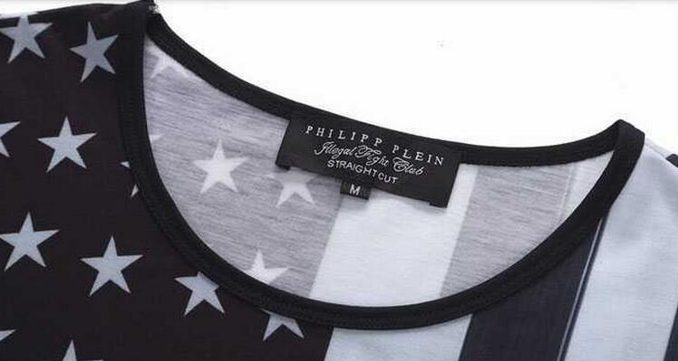 存在感抜群な PHILIPP PLEIN フィリッププレイン 目立たず落ち着きもある半袖Tシャツ .