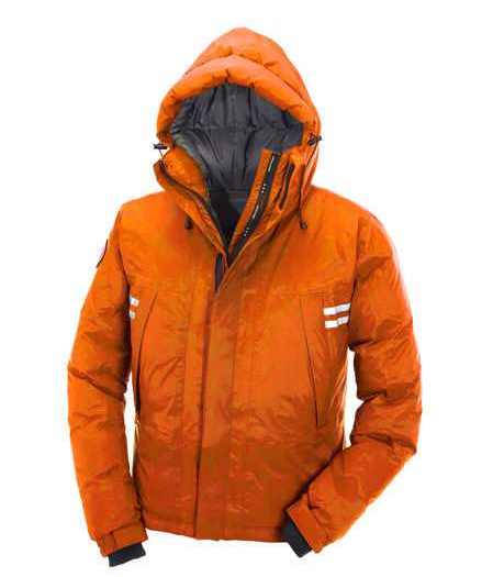CANADA goose mountaineer jacket カナダグース 偽者 最安値 ダウン赤色、ダークブルー、 ブラック、グリーン.