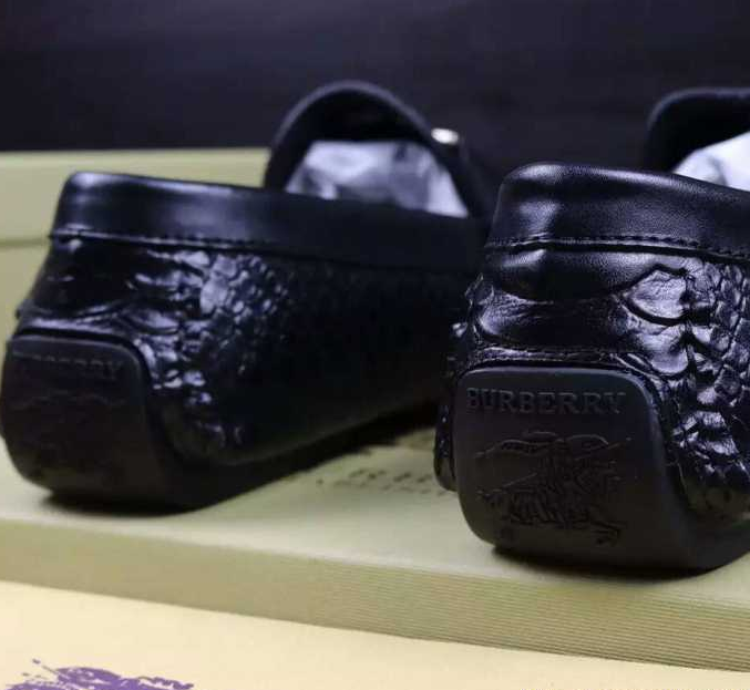 プラダ prada 靴 メンズ ドライビング シューズ ローファー ダークブラウン、ブラック2色選択 レザー.