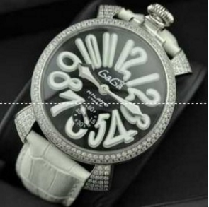 人気ブランド　GaGaMILANO ガガミラノ コピー　腕時計 日本製クオーツ 自動巻き　2針 ホワイト レザー 機械式（手巻き）/夜光効果.