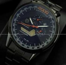 重厚感のあるタグホイヤーコピー　メンズ腕時計 サファイヤクリスタル風防 43.65mm 自動巻き 5針クロノグラフ 日付表示.