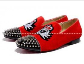 Christian Louboutinクリスチャンルブタン偽物　スニーカー　メンズ　ビジネス　シューズ　靴　スパイク　赤色