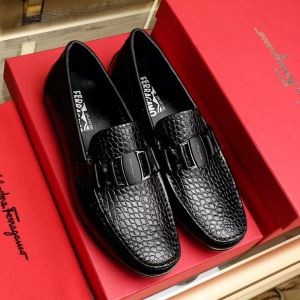 2018爆買い格安FERRAGAMOサルヴァトーレフェラガモスーパーコピー本革ビジネス用メンズシューズ紳士靴