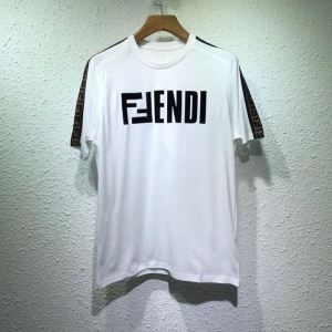 著名人愛用 FENDI フェンディ半袖Tシャツ 大人で素敵 スタイリッシュなデザイン