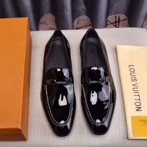 今季初登場の新作 LOUIS VUITTON トレンド感抜群ルイ ヴィトン 革靴 2019年春夏の限定コレクション