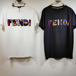大切な方へのギフト  半袖Tシャツ フェンディSS19完売必至  FENDI 201...