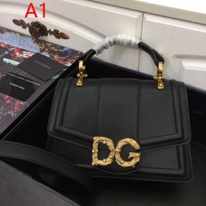 人気セール100%新品　ドルガバ コピーバッグロゴ付き　高評価の人気品　Dolce&Gabbana偽物ショルダーバッグ　第一線で活躍する