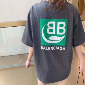 爆買い品質保証　BALENCIAGA半袖ｔシャツ通販　贈るべきのプレゼント   バレンシアガコピー　注目度が急上昇中　