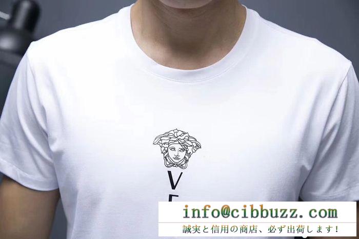 売れ筋のいいヴェルサーチスーパーコピーVERSACE英字ロゴ付きメンズクルーネック半袖Tシャツトップス