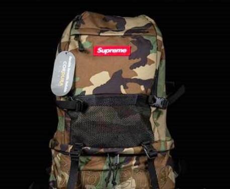 程よいサイズ感がありSupreme 15fw contour backpack コンツアー 幅広いバックパック ウッドランドカモ .
