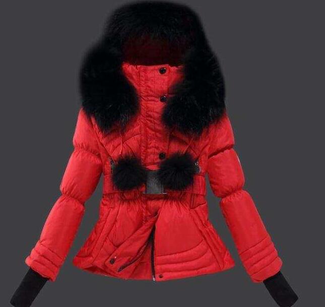 肌寒い季節に欠かせないMONCLERモンクレール激安偽物 ダウンジャケット レディース ダウンコート フード付き ブラック3色可選