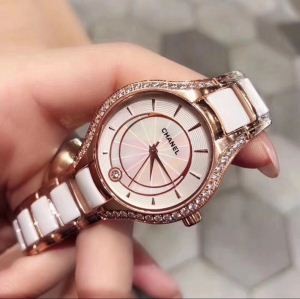 【ファッション新品注目】 女性用腕時計 シャネル CHANEL 2色可選 輸入クオーツムーブメント 冬季流行り