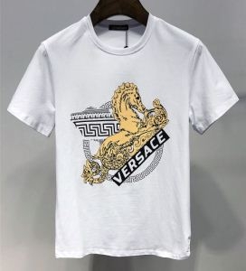 国内では即完売するほどの大ヒット 2019春夏大人気 VERSACE ヴェルサーチ 半袖Tシャツ 2色可選