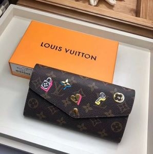ルイ ヴィトン LOUIS VUITTON 財布 2019年春夏の限定コレクション 海外の顧客限定先行セール