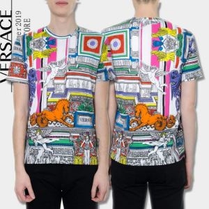 話題沸騰中の2019夏季新作  半袖Tシャツ 機能的なアイテム ヴェルサーチ VER...