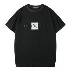 芸能人に愛用者続出 ルイ ヴィトン2色可選  LOUIS VUITTON 新品で手に入れる 半袖Tシャツ 今一番注目の新品