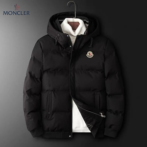 MONCLER モンクレール 偽物 ダウンジャケット 保温機能抜群 冬を乗り越えるためのマストアイテム